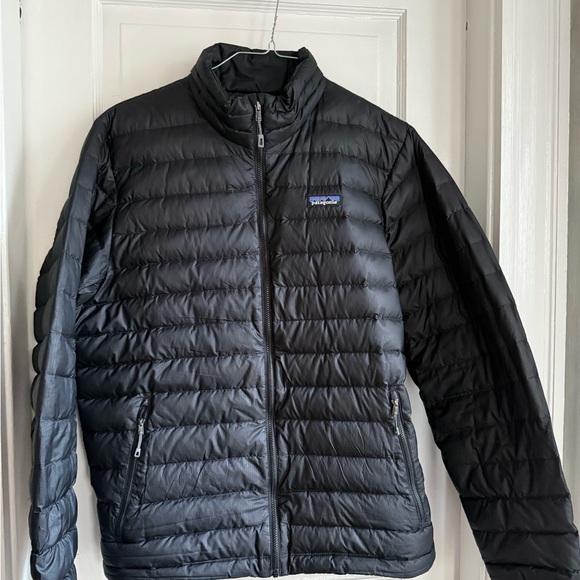 Patagonia | Men’s Down Sweater Jacket (Black) - Picture 1 of 7